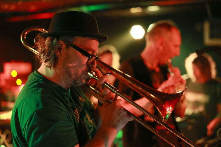Horn section - Catch-A-Five live Sedel 29. März 2025